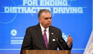 DOT chief Ray LaHood unveils distracted driving plan